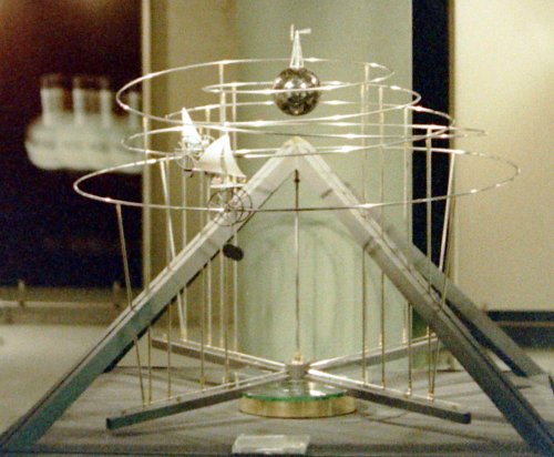 Kinetic Sculpture Rings at Powerhouse Museum Kinetic Sculpture Rings at Powerhouse Museum